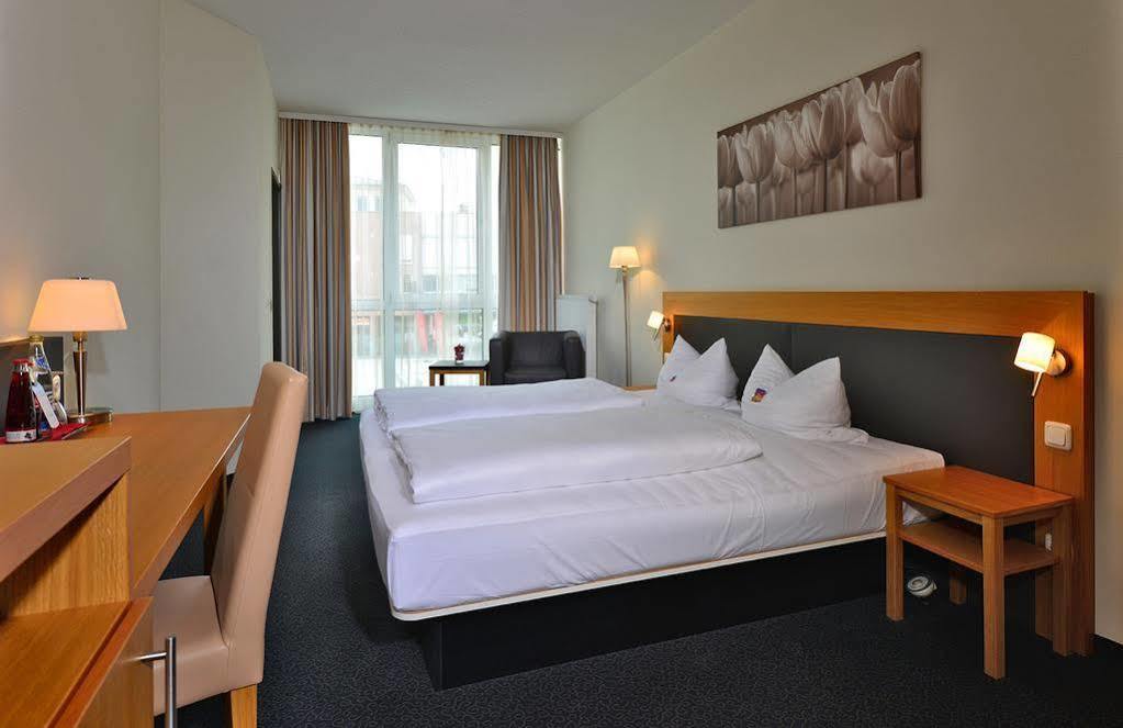 Arthotel Ana Gallery Vaterstetten Exterior foto